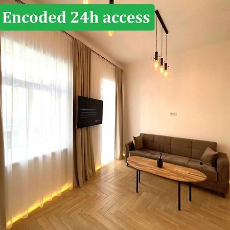 Picturesque Old Town Apartment With Charming Balcony Kaunas Eksteriør bilde