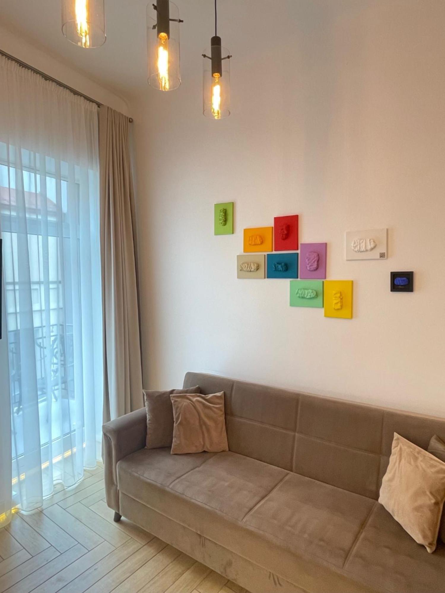 Picturesque Old Town Apartment With Charming Balcony Kaunas Eksteriør bilde